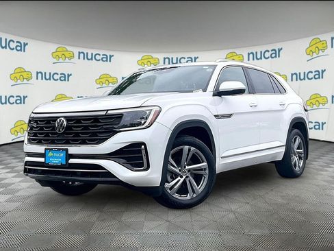 Used 2024 Volkswagen Atlas Cross Sport SEL R-Line AWD/4WD image 2