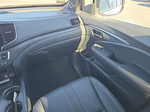 Certified 2023 Honda Passport TrailSport image 12