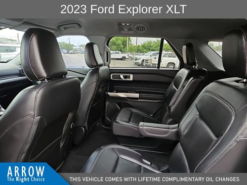 Used 2023 Ford Explorer XLT w/ Equipment Group 202A RWD image 19