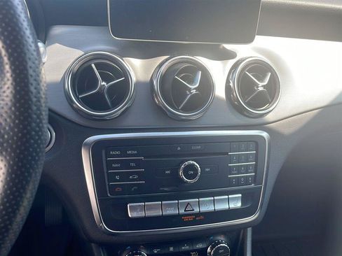 Used 2020 Mercedes-Benz GLA 250 image 8