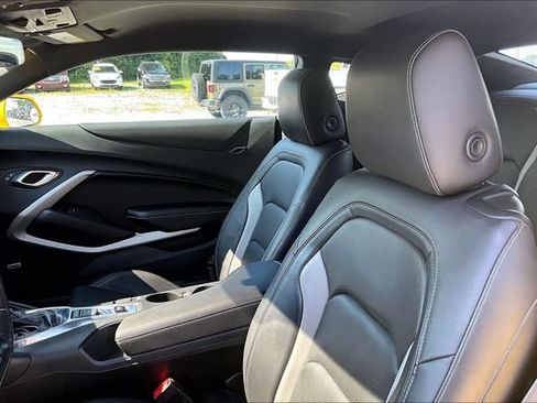 Used 2018 Chevrolet Camaro LT RWD image 22