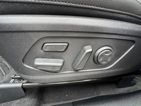 Used 2025 Kia Sorento SX Prestige image 30