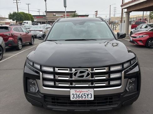 Used 2025 Hyundai Santa Cruz SEL image 3