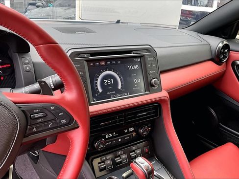Used 2024 Nissan GT-R Premium w/ Premium Interior Package AWD/4WD image 5