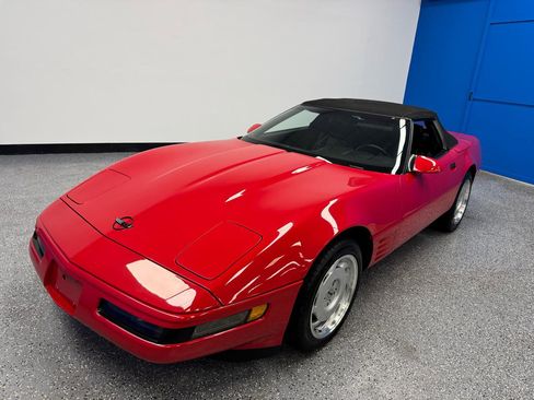 Used 1992 Chevrolet Corvette Convertible RWD image 19