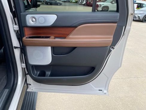 Used 2024 Lincoln Navigator L Reserve AWD/4WD image 22