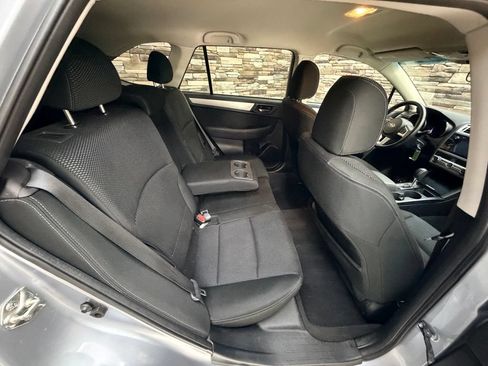 Used 2017 Subaru Outback 2.5i Premium AWD/4WD image 28
