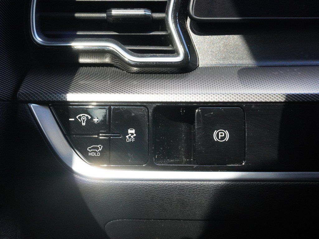 Used 2024 Kia Sportage SX FWD image 41