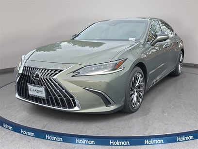 New 2025 Lexus ES 300h w/ Luxury Package