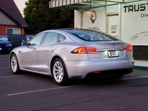 Used 2018 Tesla Model S 100D AWD/4WD image 5