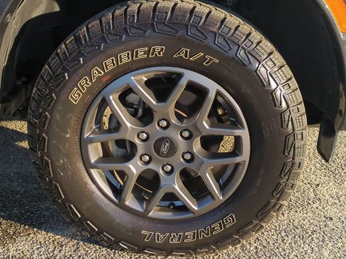 Used 2024 Ford Ranger XLT w/ FX4 Off-Road Package image 11