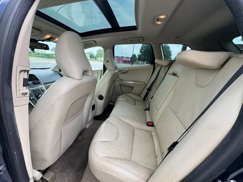 Used 2014 Volvo XC60 T6 AWD/4WD image 14