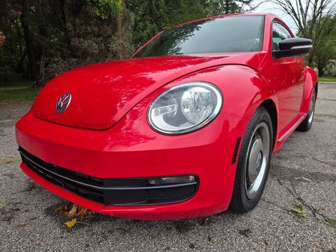Used 2012 Volkswagen Beetle 2.5 FWD image 1