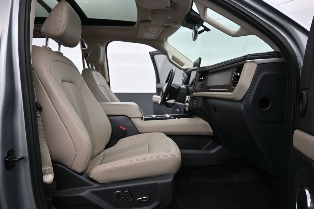 Used 2023 Ford Expedition Max Limited AWD/4WD image 24