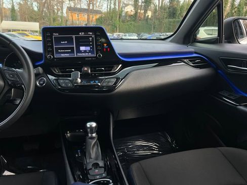 Used 2021 Toyota C-HR XLE image 15