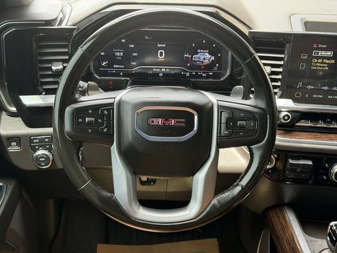 Used 2024 GMC Sierra 1500 Elevation w/ LPO, Elevation Black Package AWD/4WD image 17