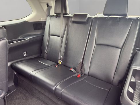 Used 2024 Toyota Grand Highlander Limited image 22