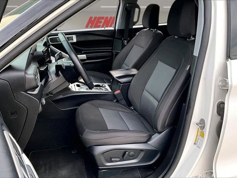 Used 2023 Ford Explorer XLT AWD/4WD image 23