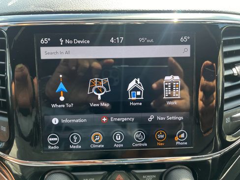 Used 2019 Jeep Grand Cherokee Limited image 57