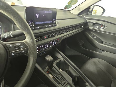 Used 2023 Honda Accord EX image 24