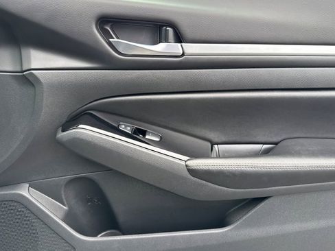 Used 2023 Nissan Altima 2.5 SV image 25