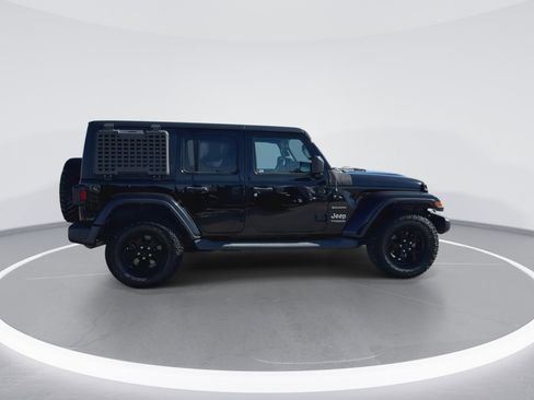 Used 2019 Jeep Wrangler Unlimited Sahara image 10