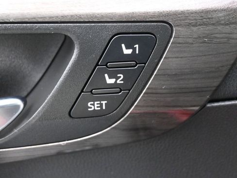 Used 2023 Toyota Highlander Platinum image 5