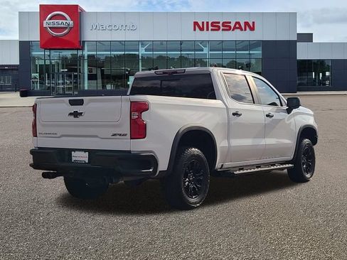 Used 2023 Chevrolet Silverado 1500 ZR2 w/ Technology Package AWD/4WD image 7