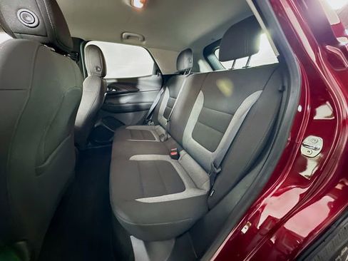 Used 2023 Chevrolet TrailBlazer LT w/ Convenience Package image 20