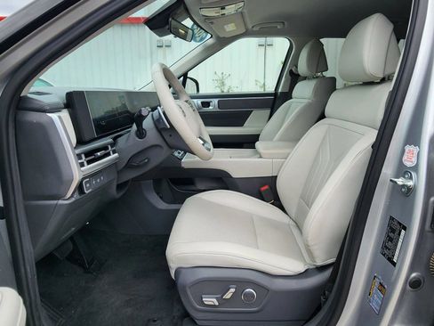 Used 2025 Hyundai Santa Fe SEL AWD/4WD image 18