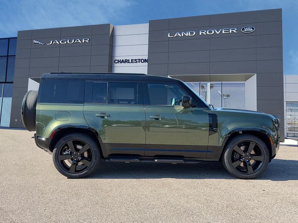 New 2026 Land Rover Defender 110 X-Dynamic SE AWD/4WD image 6