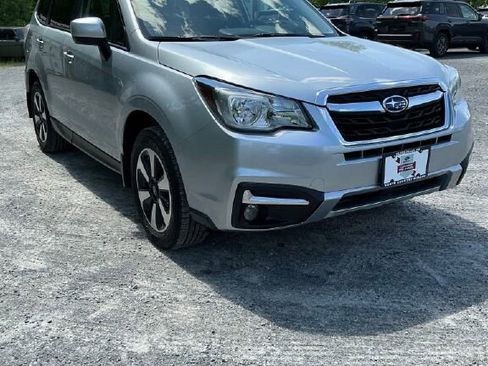 Used 2018 Subaru Forester 2.5i Premium AWD/4WD image 7