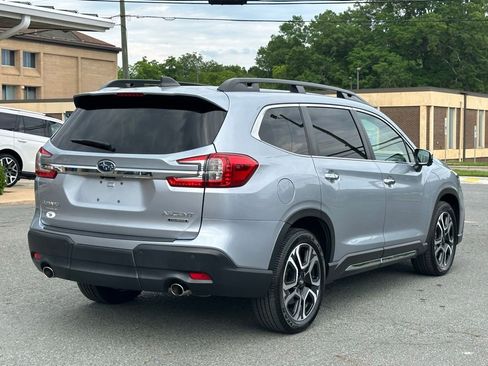 Used 2023 Subaru Ascent Touring AWD/4WD image 8