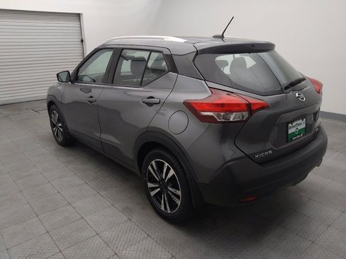 Used 2019 Nissan Kicks SV image 5