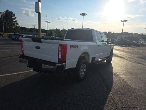 Used 2024 Ford F250 XLT w/ FX4 Off-Road Package AWD/4WD image 3