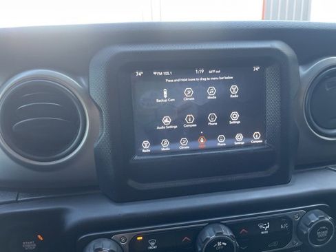 Used 2018 Jeep Wrangler Unlimited Sport S image 13