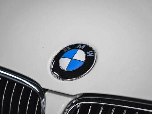Used 2008 BMW M3 Competition RWD image 5