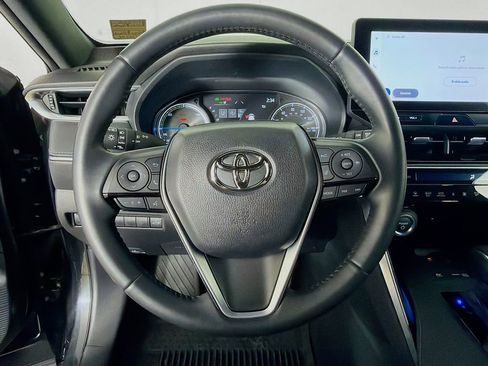 Used 2024 Toyota Venza Nightshade AWD/4WD image 13