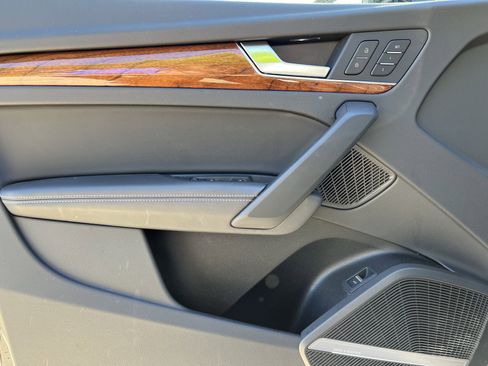 Used 2023 Audi Q5 2.0T Premium Plus w/ Premium Plus Package image 14