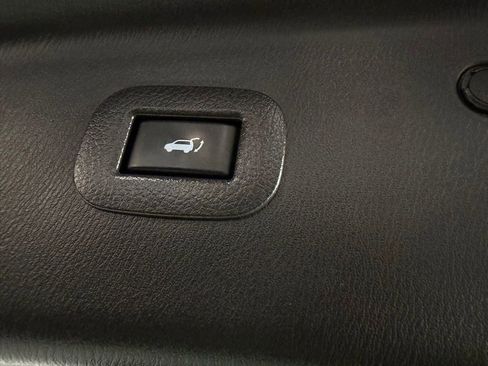 Used 2022 INFINITI QX80 Sensory w/ All-Season Package image 31