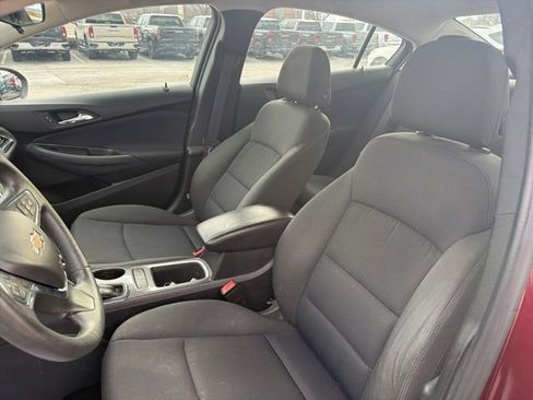 Used 2016 Chevrolet Cruze LT image 17