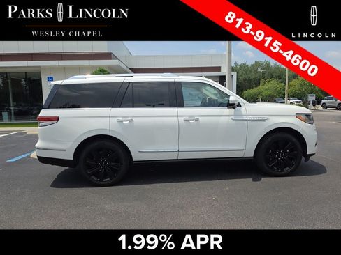 Certified 2024 Lincoln Navigator Reserve AWD/4WD image 3