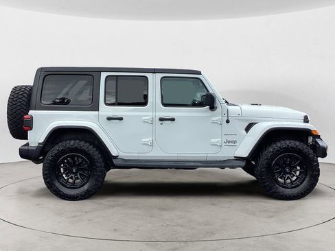 Used 2018 Jeep Wrangler Unlimited Sahara image 6