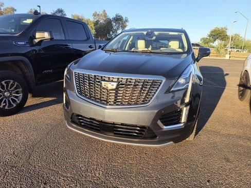 Used 2020 Cadillac XT5 Premium Luxury FWD image 2