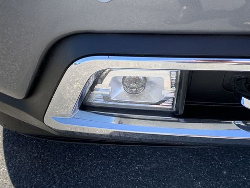 Used 2021 Chevrolet Silverado 1500 High Country w/ Technology Package image 10