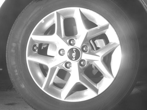 Used 2025 Kia Soul LX w/ LX Technology Package image 13