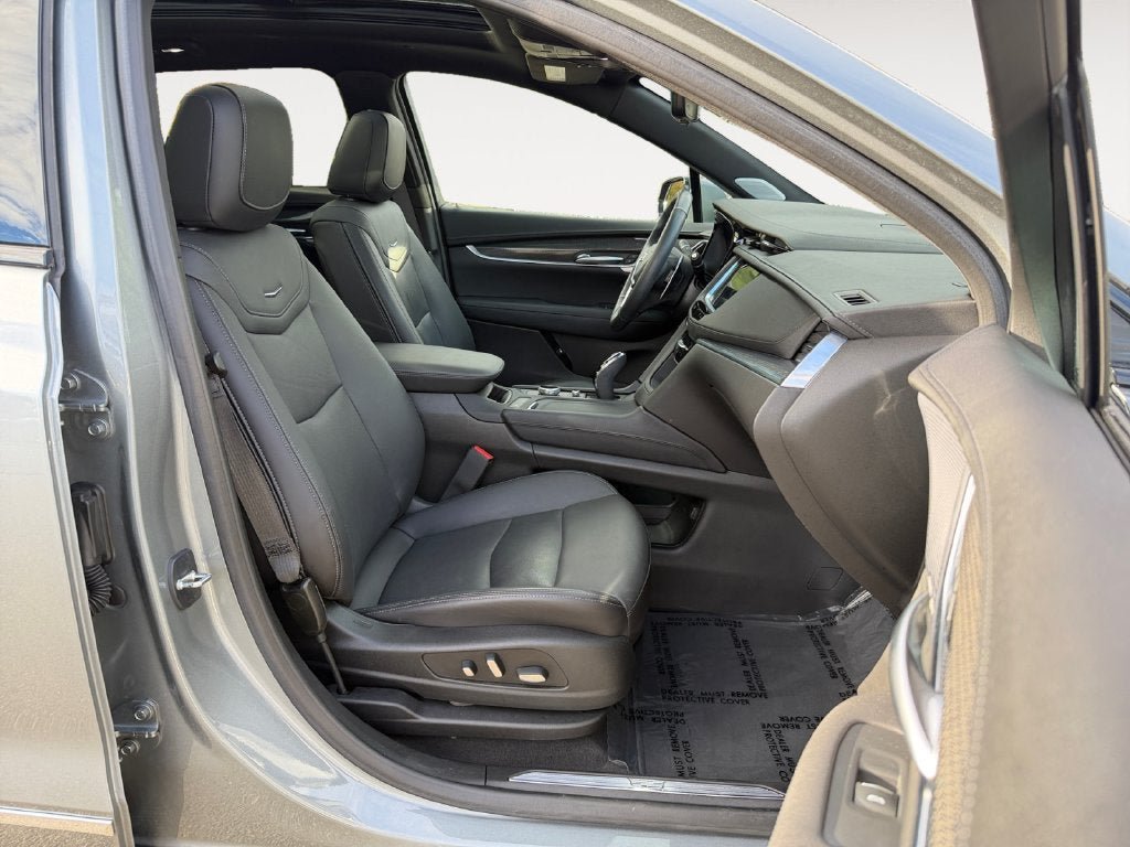 Used 2023 Cadillac XT5 Sportv w/ Technology Package AWD/4WD image 25