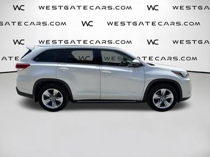 Used 2017 Toyota Highlander Limited