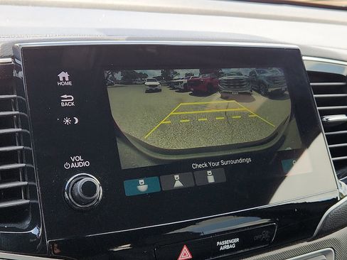 Used 2022 Honda Pilot TrailSport image 17