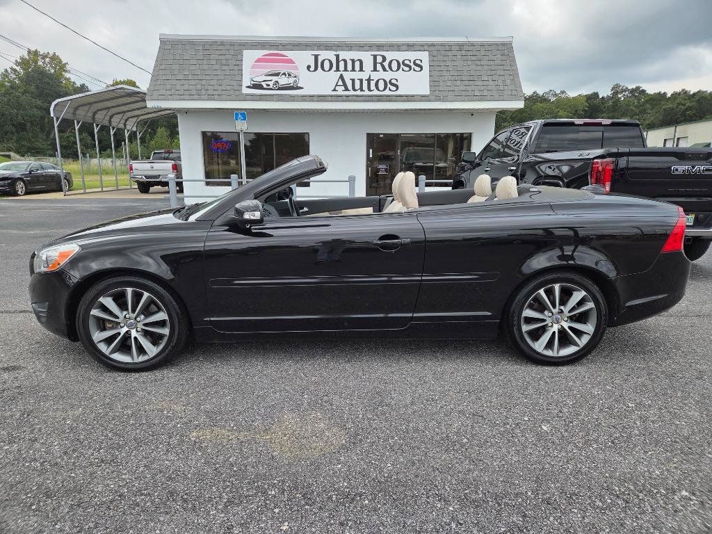 Used 2011 Volvo C70 T5 FWD image 1